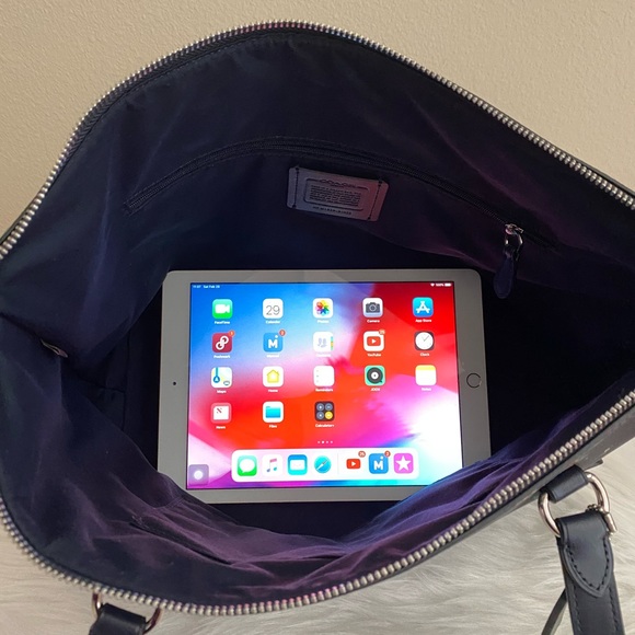 Coach - Picture 4 of 8